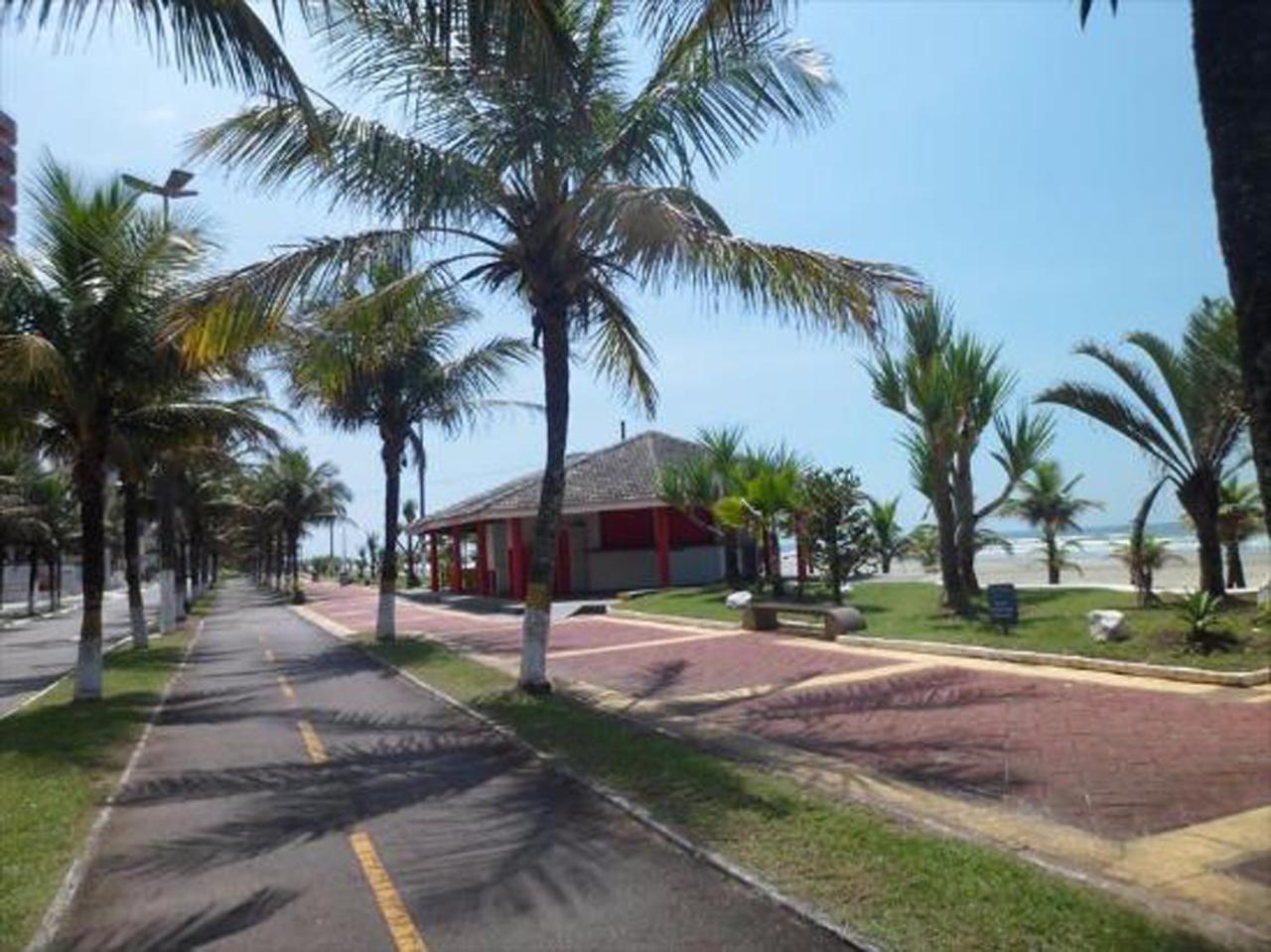 Casa A 50 Metros Da Praia - No Melhor Local Da Pg Villa Praia Grande  Luaran gambar